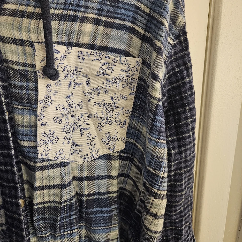 American Eagle Mixed Plaid Hoodie Flannel Shirt Women’s Small - Picture 4 of 6